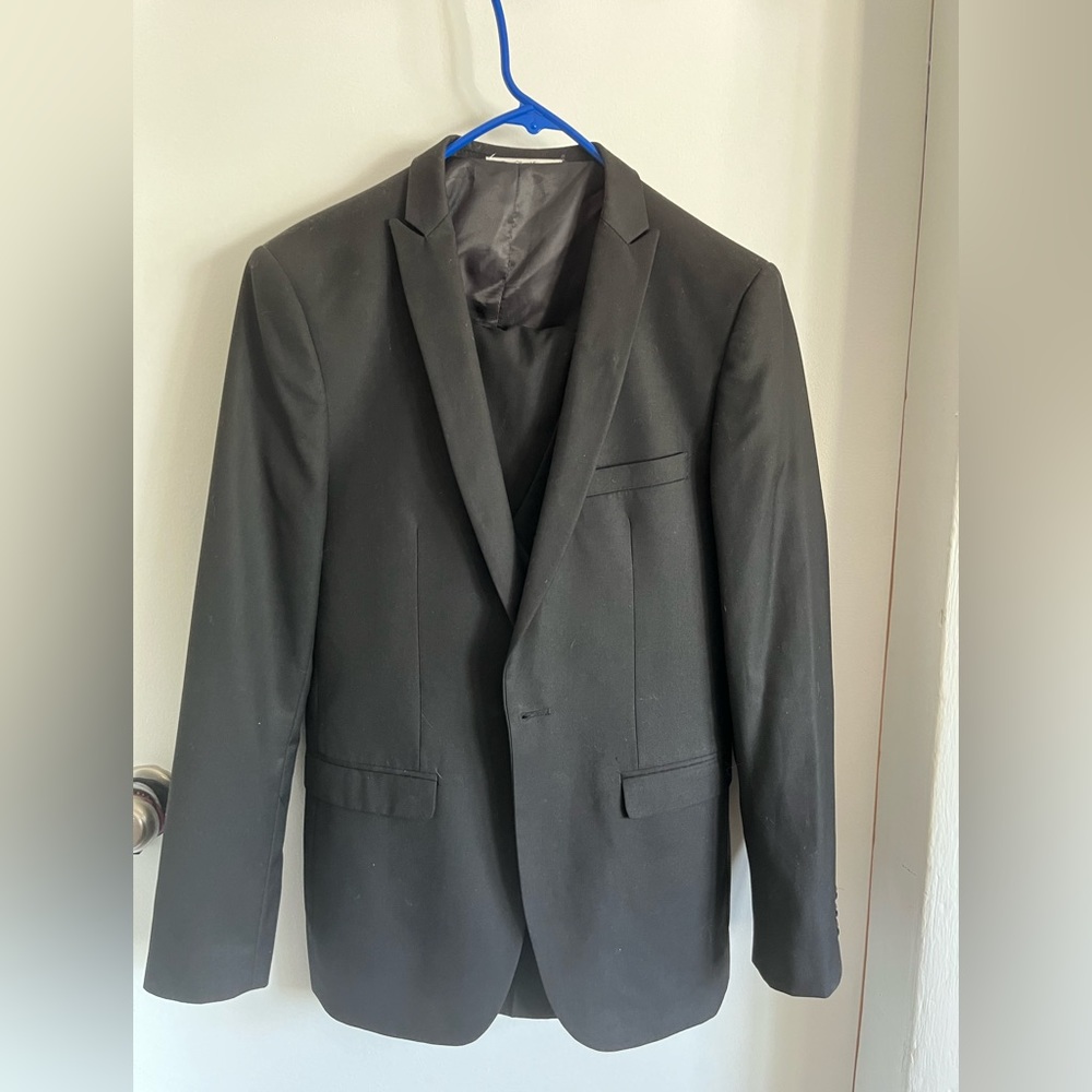 SOLD   L&S France black suit 34R